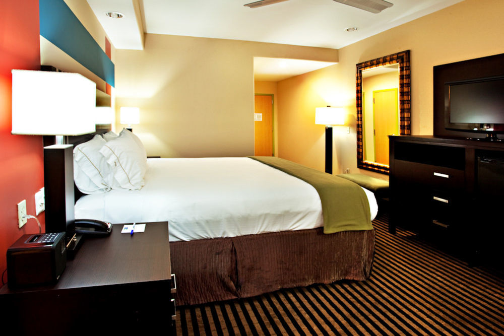 Holiday Inn Express Donaldsonville By Ihg Buitenkant foto